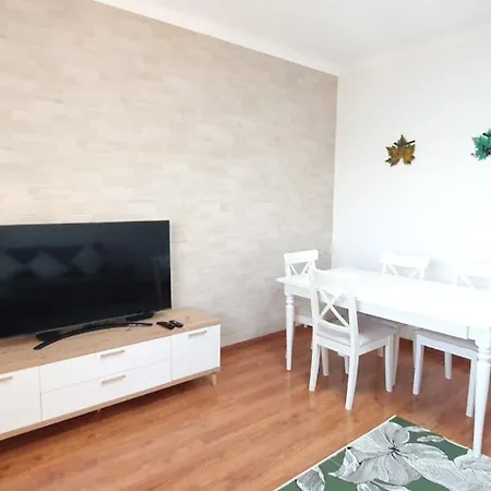 Апартаменты Caldas Da Rainha's & Brown Калдаш-да-Раинья